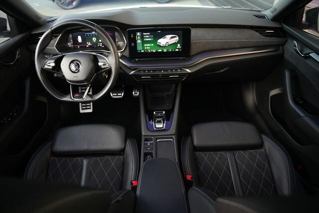 Skoda OCTAVIA Combi 2.0 TSI 245 pk RS Matrix-Led/ Pano-Dak/ Kuipstoelen/ Adapt.Cruise/ Adapt. Onderstel/ Carplay/ Keyless/ Camera/ 19''LMV