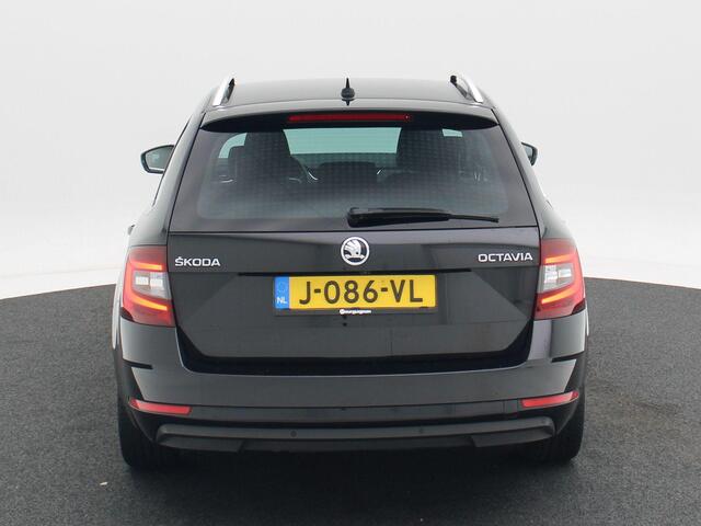 Skoda OCTAVIA Combi 1.0 TSi 115 Pk Business Edition Plus | Camera | Stoel verwarming | Full LED | Navigatie | Cruise Control | Climatronic | 17 Inch | 142.689 Km !!