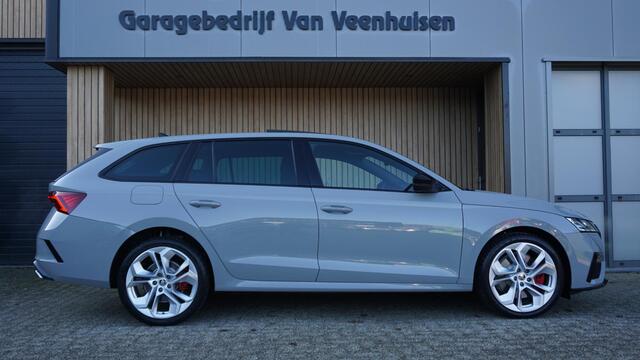 Skoda OCTAVIA Combi 1.4 TSI 245pk RS iV PHEV Business Pano.Dak *Black Optik* RS Seats LED 19inch LM Keyless *Steel Grey*