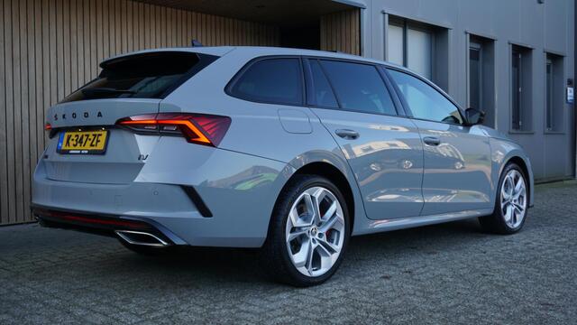 Skoda OCTAVIA Combi 1.4 TSI 245pk RS iV PHEV Business Pano.Dak *Black Optik* RS Seats LED 19inch LM Keyless *Steel Grey*