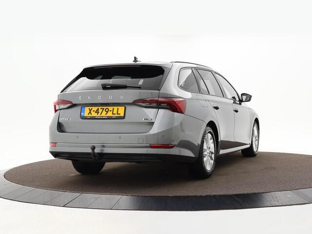 Skoda OCTAVIA Combi 1.0 e-TSI 110pk DSG Sport Business Edition · Apple/Android Car Play · Inklap. Trekhaak · Active Info Display · Cruise Control · Sfeerverlichting · Garantie t/m 02-01-2028 of 100.000km