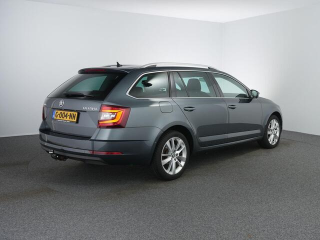 Skoda OCTAVIA Combi 1.5 TSI Greentech Business Edition Plus | Leer | Trekhaak | Canton | Winterpakket |