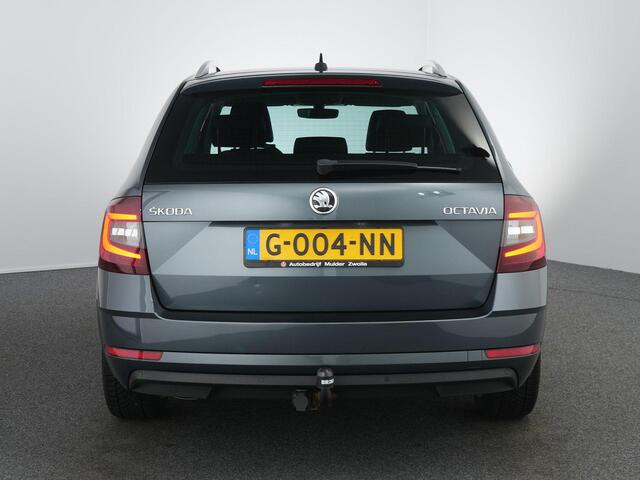 Skoda OCTAVIA Combi 1.5 TSI Greentech Business Edition Plus | Leer | Trekhaak | Canton | Winterpakket |