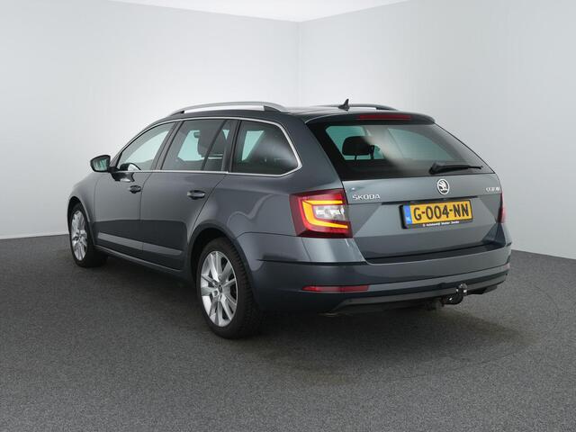 Skoda OCTAVIA Combi 1.5 TSI Greentech Business Edition Plus | Leer | Trekhaak | Canton | Winterpakket |