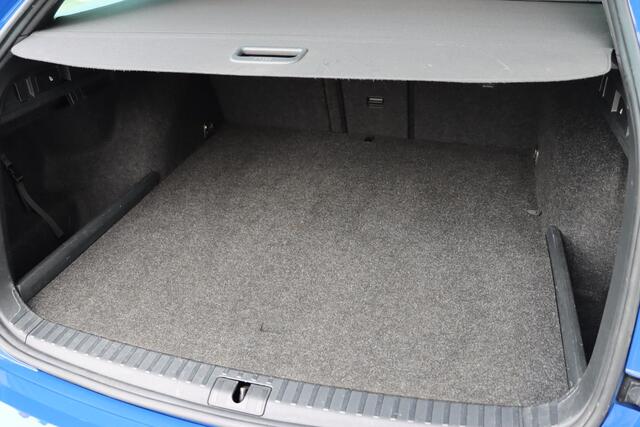 Skoda OCTAVIA Combi 1.4 TSI iV Style 204pk DSG6