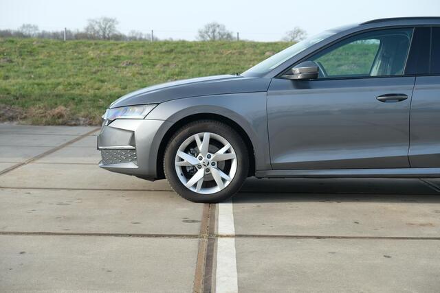 Skoda OCTAVIA Combi 1.5 TSI Edition | TREKHAAK | 17" GEMINI VELGEN | APPLE CAR PLAY | 'SUNSET'