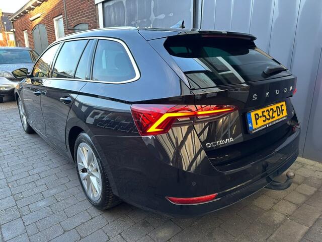 Skoda OCTAVIA 1.5 E-TSI Business Edition