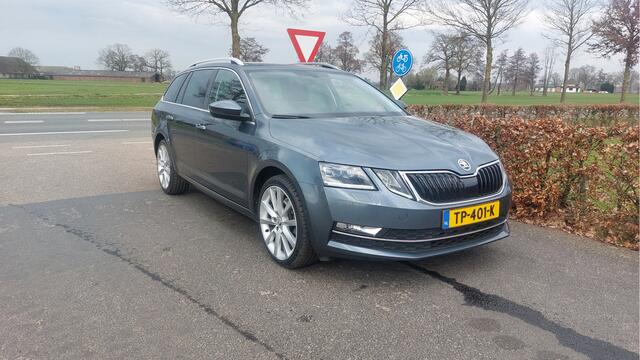 Skoda OCTAVIA Combi 1.0 TSI Greentech Style Business CLIMA/NAVI/DSG BJ 2018