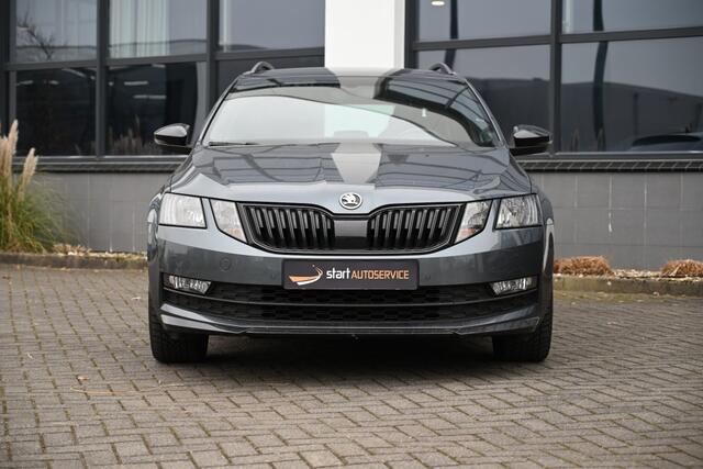 Skoda OCTAVIA Combi 1.5 Sport Business DSG CarPlay Cruise