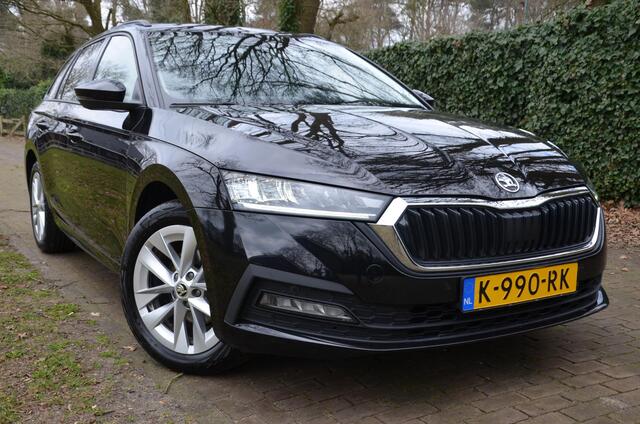 Skoda OCTAVIA Combi 1.0 e-TSI Business Edition Automaat/Navi/Pdc/Ecc/Stuurverwarming/Cruise control adaptief/Extra getint glas/Apple Carplay/Android Auto/Digitaal dashboard/17-Inch Lmv