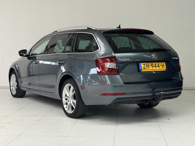 Skoda OCTAVIA Combi 1.5 TSI Greentech Sport Business | Navigatie | Parkeersensoren | Trekhaak | Stoelverwarming |