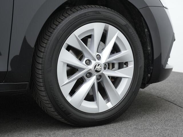 Skoda OCTAVIA Combi 1.4 TSI iV 204 pk PHEV Business Edition | Navigatie | Carplay | Parkeersensoren achter | 2-zone Climatronic