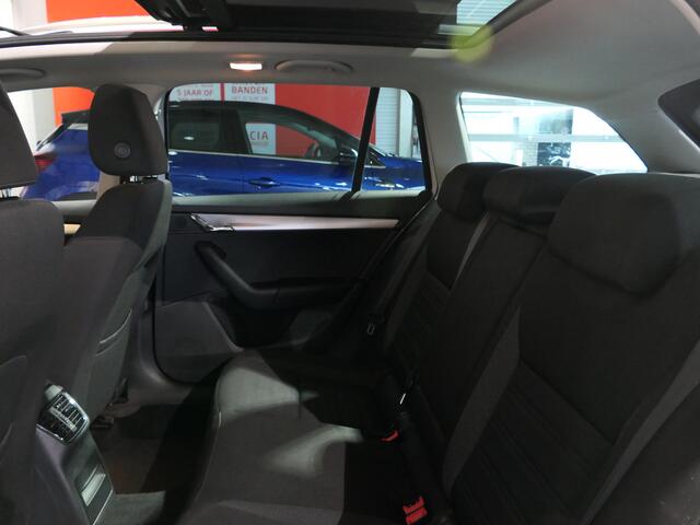Skoda OCTAVIA Combi 1.5 TSI Greentech Ambition Business - Elektrisch glazen panorama-dak - Sensor v+a - 17" lmv - Afneembare trekhaak - Stoelverwarming
