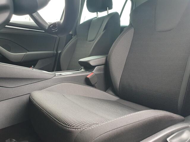 Skoda OCTAVIA Combi 1.5 e-TSI Business Edition NAVI/PDC/LED/CRUISE/AIRCO/LMV