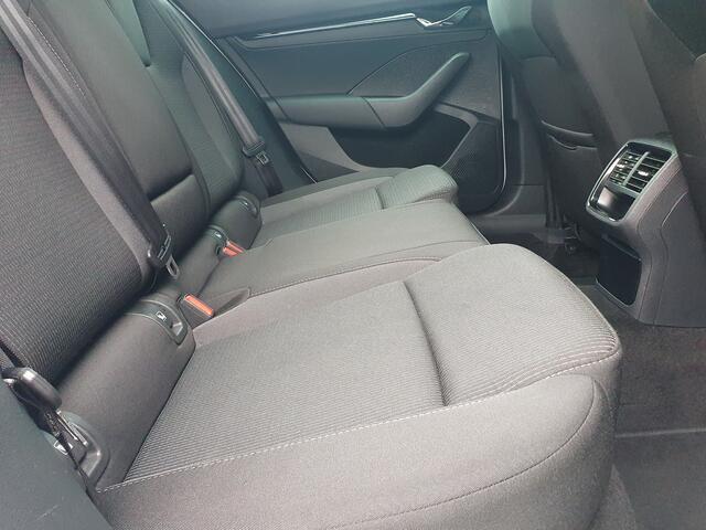 Skoda OCTAVIA Combi 1.5 e-TSI Business Edition NAVI/PDC/LED/CRUISE/AIRCO/LMV