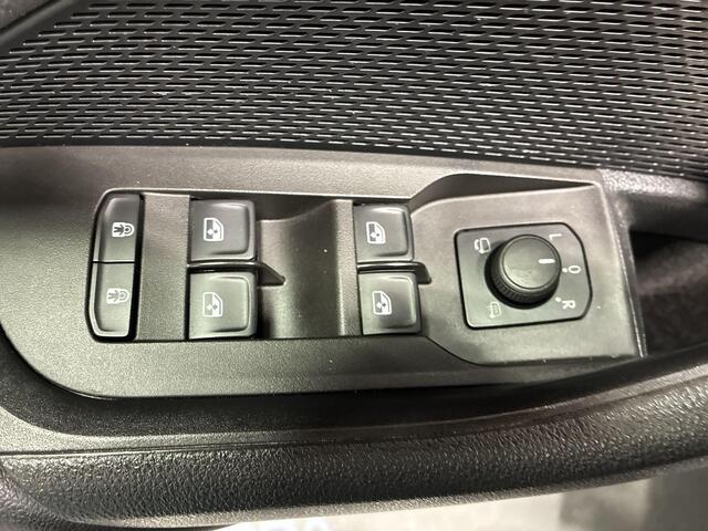 Skoda OCTAVIA Combi 1.4 TSI 245pk DSG RS iV PHEV Business · Panoramadak · CANTON Audio 3 Elek. Voorstoelen · Camera · Head-Up · Dodehoek Detectie · 19'' Inch ·