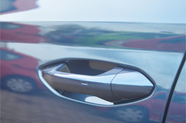 Skoda OCTAVIA Combi 1.4 TSI iV PHEV Business Edition Plus leder trekhaak 12 mnd. gar.