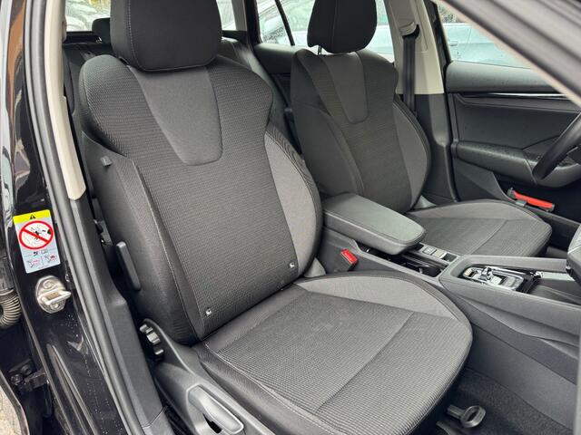 Skoda OCTAVIA COMBI 1.0 E-TEC DSG AUTOMAAT BUSINESS EDITION TREKHAAK/NL-AUTO