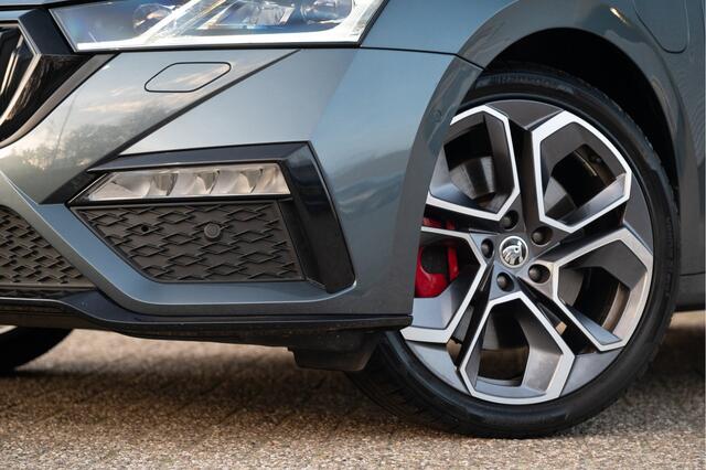 Skoda OCTAVIA Combi 1.4 TSI RS iV PHEV Business | Pano | ACC | Matrix LED | Elek. Achterklep | Stoel- Stuurverw. | Dodehoek