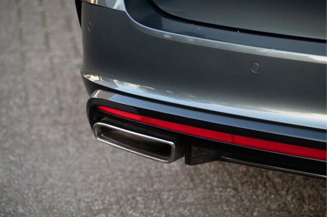 Skoda OCTAVIA Combi 1.4 TSI RS iV PHEV Business | Pano | ACC | Matrix LED | Elek. Achterklep | Stoel- Stuurverw. | Dodehoek