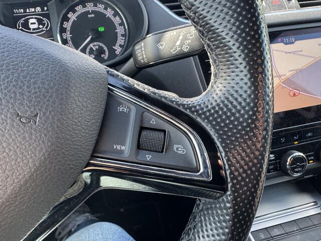 Skoda OCTAVIA Combi 1.5 TSI Greentech Sport Business Automaat B