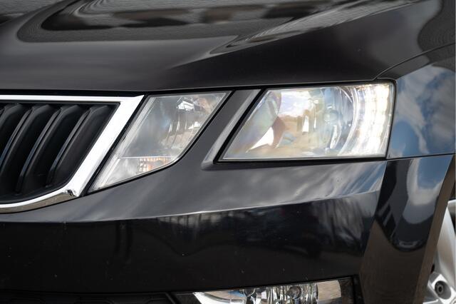 Skoda OCTAVIA Combi 1.0 TSI Greentech Business Edition | Navi | AppConnect | Trekhaak | Stoelverw. | DAB | Clima | Cruise