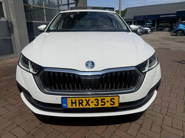Skoda OCTAVIA Combi 1.4 TSI iV PHEV Sportline Bj 2022,Navi,18inch,Cruise,Pdc 204pk