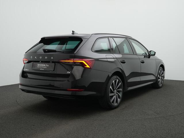 Skoda OCTAVIA Combi 1.4 TSI iV 204 pk PHEV Ambition | Matrix LED | Stuur-/achterbankverwarming | Achteruitrijcamera