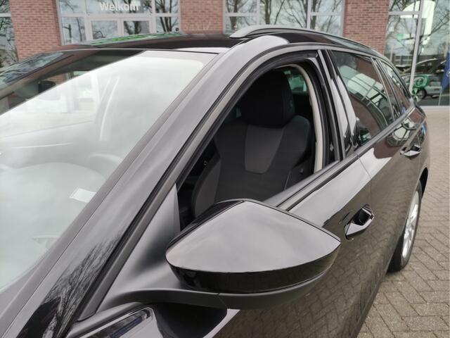 Skoda OCTAVIA Combi 1.0 TSI Business Edition Trekhaak - Getinte ruiten - Dealer onderhouden - NL auto