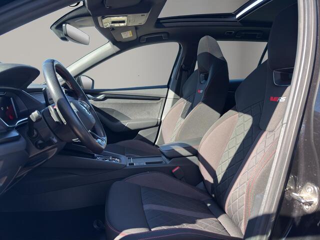 Skoda OCTAVIA Combi 1.4 TSI RS iV PHEV Business | Pano | Head-Up | Led | Stuur verw. | Parksensoren |