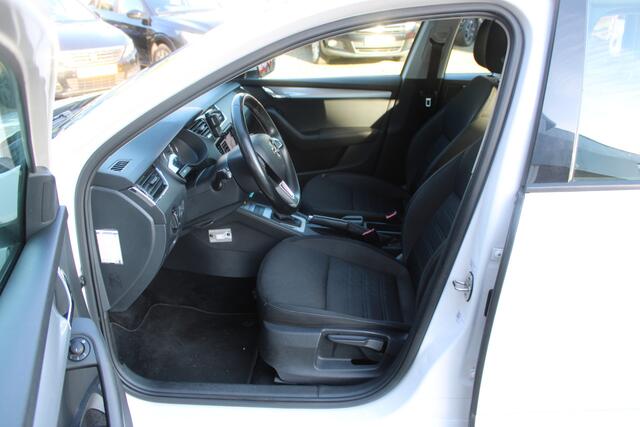 Skoda OCTAVIA Combi 1.0 TSI Greentech Ambition Business