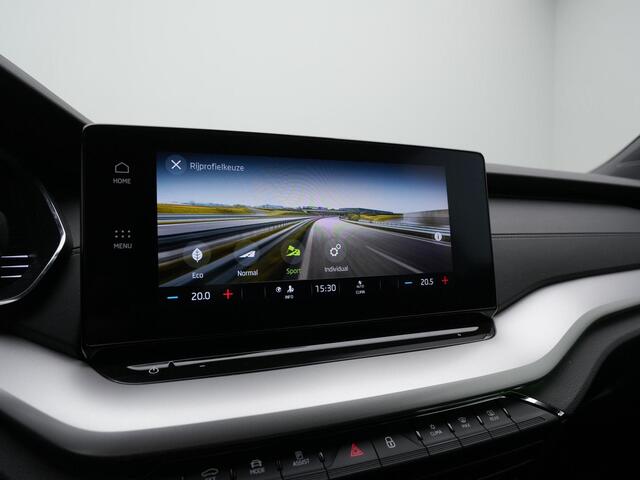 Skoda OCTAVIA Combi 1.0 e-TSI 110 pk DSG Sport Business | Adaptive Cruise | Navigatie | Sportonderstel