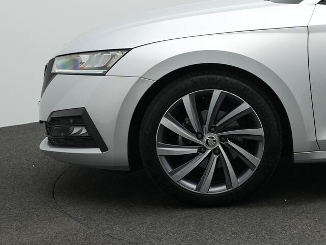 Skoda OCTAVIA Combi 1.0 e-TSI 110 pk DSG Sport Business | Adaptive Cruise | Navigatie | Sportonderstel