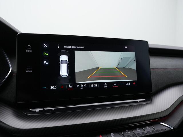 Skoda OCTAVIA Combi 1.4 TSI RS iV 245 pk PHEV | Matrix LED | Achteruitrijcamera | Stoelverwarming | Carplay | Side Assist | Keyless Entry