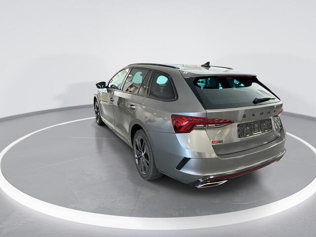 Skoda OCTAVIA 1.4 TSI 245pk DSG RS iV · Wegklapbare Trekhaak · Apple/Android Car Play · Navigatie · Cruise Control · Keyless · 18'' Inch ·