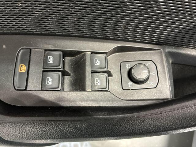 Skoda OCTAVIA 1.4 TSI 245pk DSG RS iV · Wegklapbare Trekhaak · Apple/Android Car Play · Navigatie · Cruise Control · Keyless · 18'' Inch ·