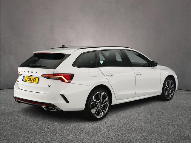 Skoda OCTAVIA Combi RS iV Business 1.4 TSI PHEV 245pk DSG Automaat Adaptive cruise control, Navigatie, Achteruitrijcamera, LED koplampen, Stoelverwarming, Parkeersensoren