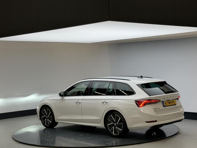 Skoda OCTAVIA Combi 1.0 TSI Sport Business | Park sens voor | Sportstoelen | Carplay | 1e eigenaar