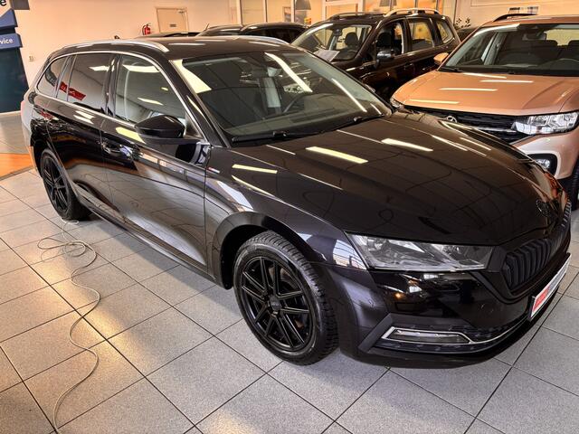 Skoda OCTAVIA Combi 1.4 TSI iV PHEV -DODE HOEK - ELEK A.KLEP - KEYLESS - TREKHAAK Business Edition Plus