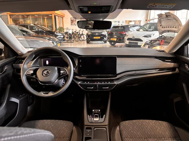 Skoda OCTAVIA Combi 1.4 TSI iV PHEV -DODE HOEK - ELEK A.KLEP - KEYLESS - TREKHAAK Business Edition Plus