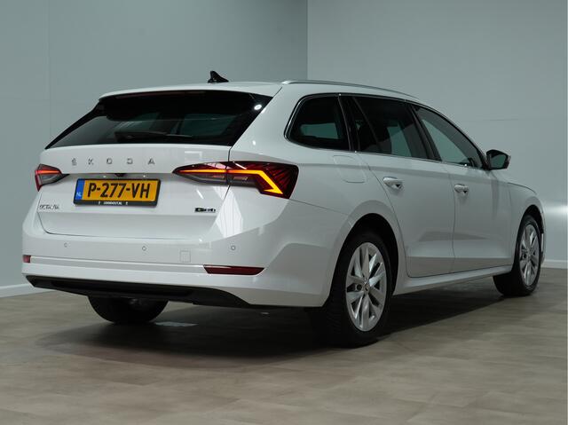 Skoda OCTAVIA Combi 1.0 e-TSI Business Edition Plus | Navigatie | Memory | LED | Camera | Stoelverw. 339