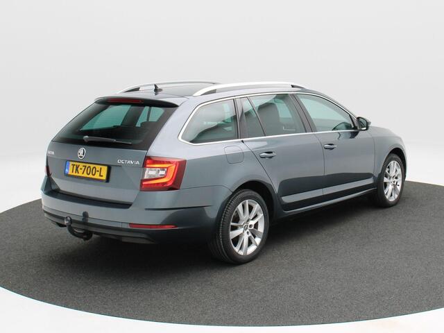 Skoda OCTAVIA Combi 1.5 TSi 150 Pk Automaat Style Business | Stoelverwarming | Trekhaak | Parkeersensoren | Climatronic | Cruise Control | Navigatie | 17 Inch