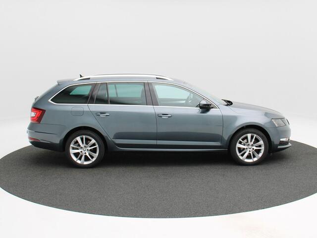 Skoda OCTAVIA Combi 1.5 TSi 150 Pk Automaat Style Business | Stoelverwarming | Trekhaak | Parkeersensoren | Climatronic | Cruise Control | Navigatie | 17 Inch