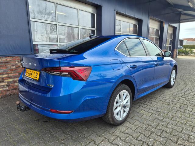 Skoda OCTAVIA 1.0 E-TSI Bussines Edition Plus, Automaat, Trekhaak, Stuur/stoel verwarming, ACC Carplay, ALL IN Prijs!
