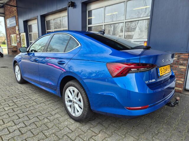 Skoda OCTAVIA 1.0 E-TSI Bussines Edition Plus, Automaat, Trekhaak, Stuur/stoel verwarming, ACC Carplay, ALL IN Prijs!
