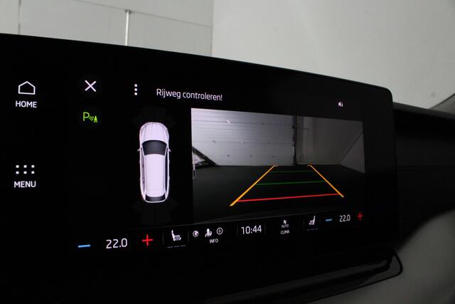 Skoda OCTAVIA Combi 1.0 TSI Ambition > Camera/Trekhaak/Sfeerverlichting/Stoelverwarming..