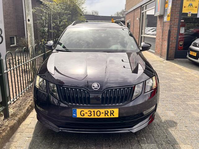 Skoda OCTAVIA Combi 1.0 TSI Greentech Sport Business