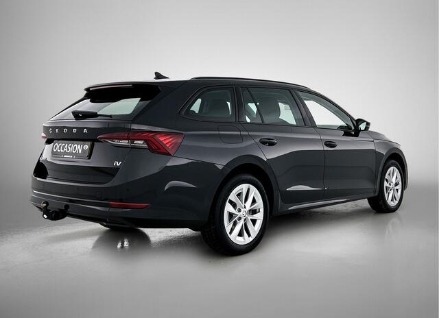 Skoda OCTAVIA Combi 1.4 TSI iV204pk PHEV Business Edition DSG / Navigatie / Keyless / Parkeersensoren
