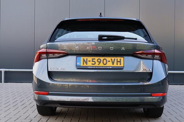 Skoda OCTAVIA Combi 1.0 e-TSI Business Edition Plus Automaat | Virtual Cockpit | Head-up Display | Camera | Stoel- / stuurverwarming | Elektr. achterklep | Keyless