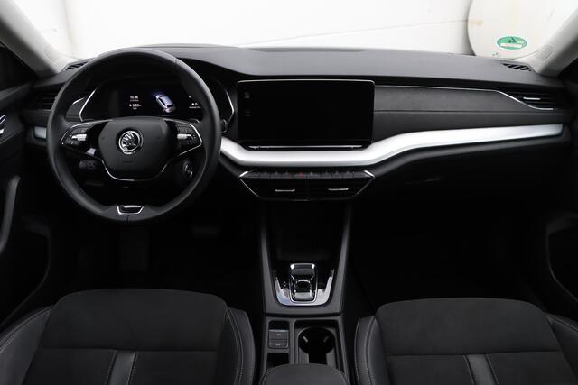 Skoda OCTAVIA Combi 1.4 eHybrid Style 204pk DSG6 | SOH 94% | Elektrische stoelen | Leder/Alcantara | HUD